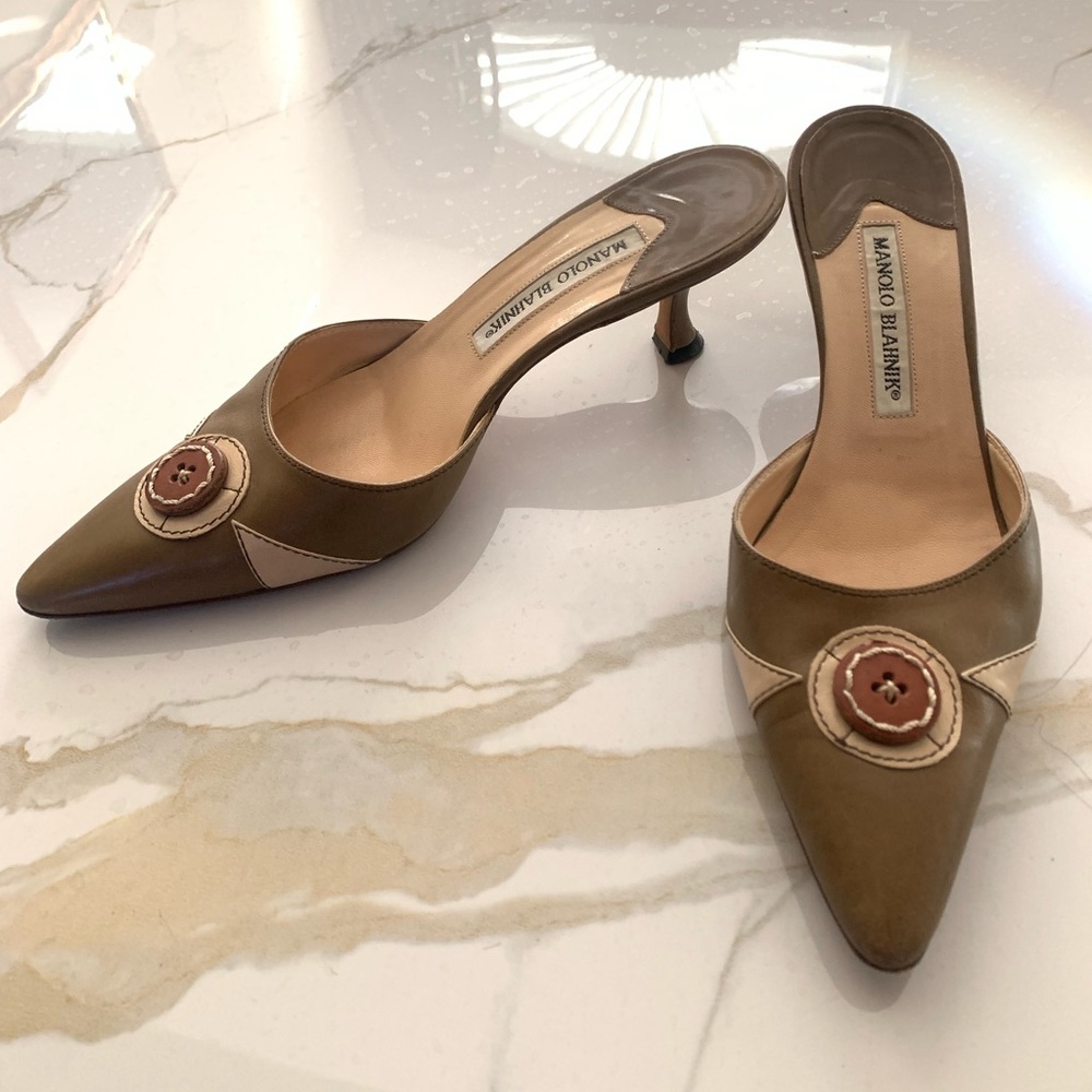 Manolo Blahnik size 38